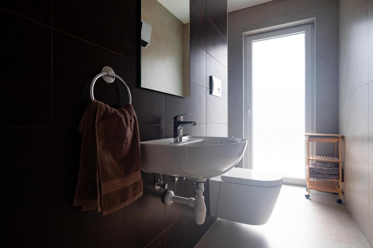 The Address Seafront Suites With Hot Tub Pieta Экстерьер фото